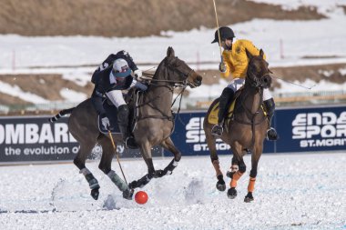 St. Moritz - 30 Ocak 2016: Kar Polo Dünya Kupası St.Moritz 2016'da maç aktiviteleri