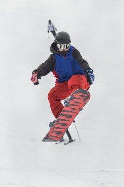 yamaçta Snowboarder