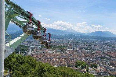 Grenoble manzaralı kablolar.