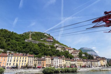 Grenoble manzaralı kablolar.