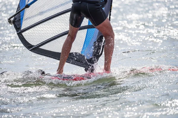 Vista Recortada Del Hombre Caballo Windsurf Luz Del Sol —  Fotos de Stock