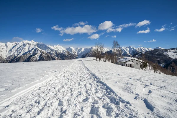 Vista Encostas Montanha Para Esquiar Estação Inverno — Fotografia de Stock