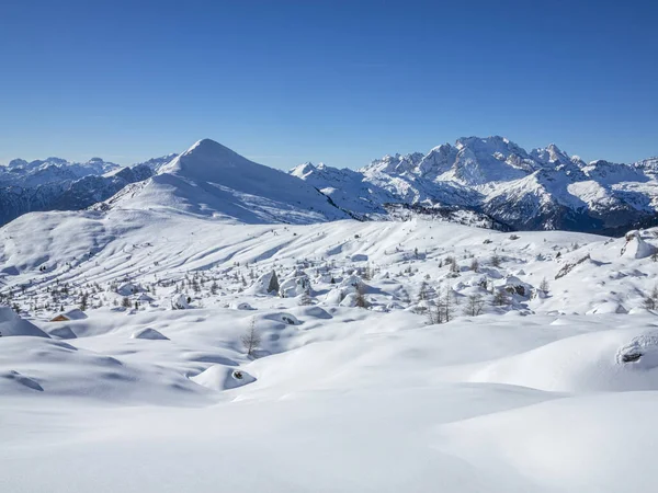 Vista Encostas Montanha Para Esquiar Estação Inverno — Fotografia de Stock