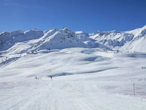 Vista Encostas Montanha Para Esquiar Estação Inverno — Fotografia de Stock