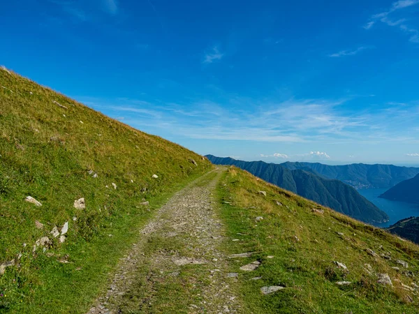 Alpská Stezka Alpách Jezera Como — Stock fotografie