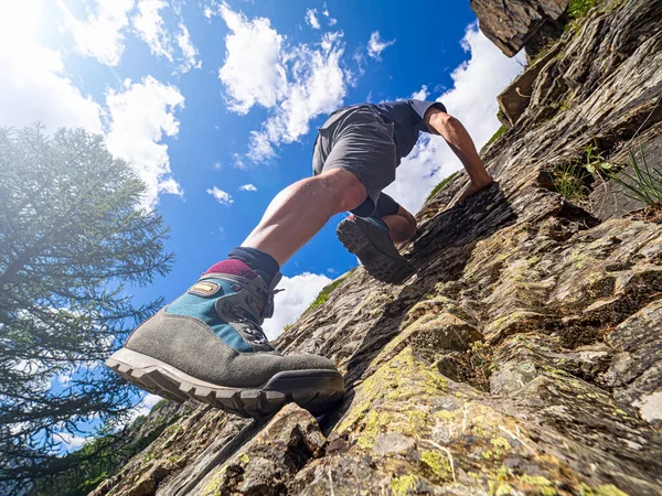 Grimper Sur Mur Dans Les Alpes — Photo