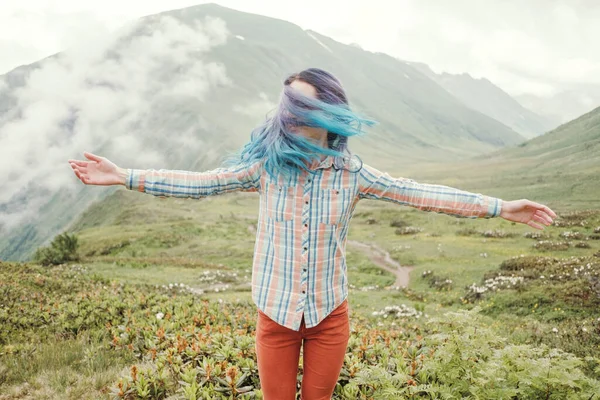 Happy Freedom Traveler Young Woman Blue Hair Relaxing Summer Mountains — Stock Photo, Image