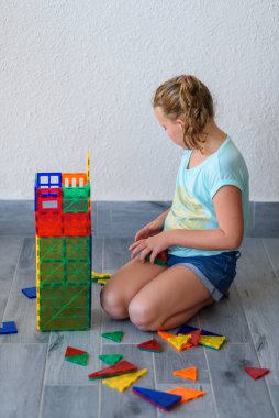 Renkli çocuk inşaatı.