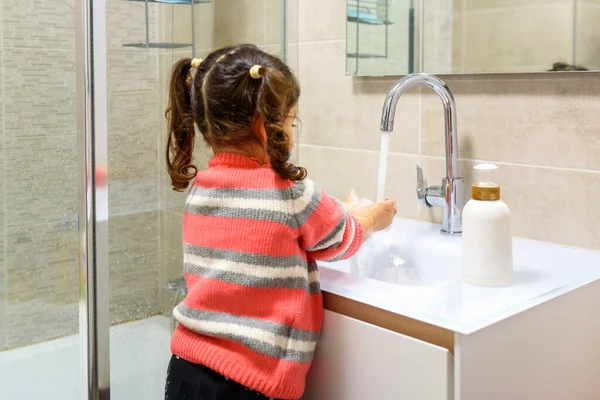Toddler Washing Her Hands Sink Clean Hands Protect Infection Virus — Stock Photo, Image