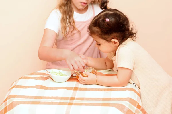 Close Portrait Two Funny Cute Little Girl Eat Apple Honey — Stock Photo, Image