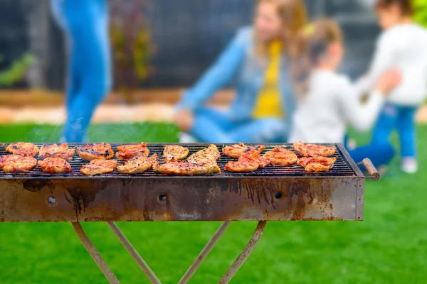 Dinner Party Barbecue Back Yard Close Chicken Fillet Grill Background — Stock Photo, Image