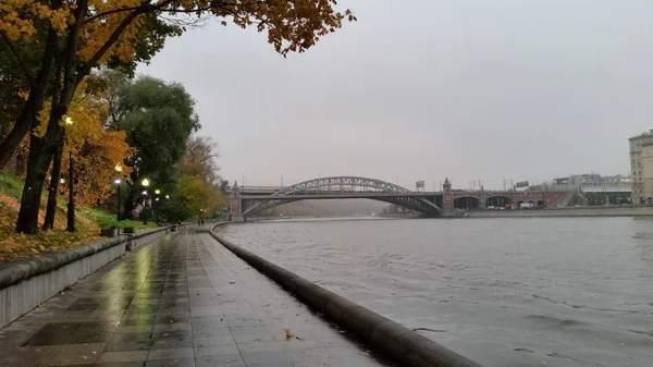 Moscow River Embankment Moskva Ryssland — Stockfoto