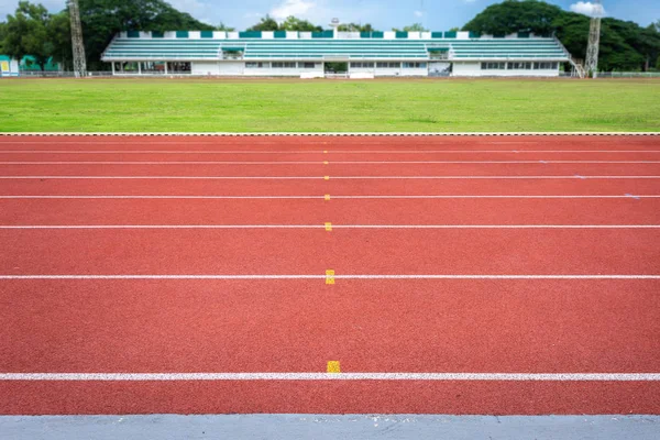 Vita Linjer Stadion Och Konsistens Running Racetrack Röda Gummi Tävlingsbanor — Stockfoto