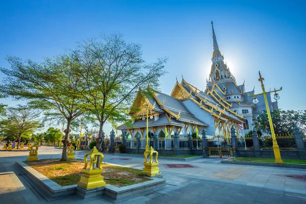 Wat Sothonwararam to buddyjska świątynia w zabytkowym centrum miasta — Zdjęcie stockowe