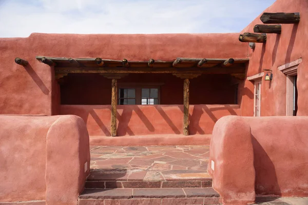 Front Adobe Courtyard Painted Desert Inn — Stock Photo, Image