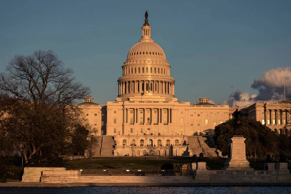 United States Capitol Den Amerikanska Statens Lagstiftande Centrum Mötesplats För — Stockfoto