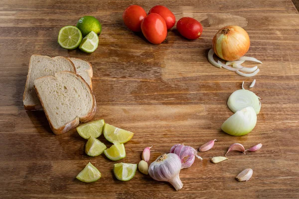 Legumes Clássicos Frutas Vários Temperos Dispostos Uma Mesa Madeira Vista — Fotografia de Stock