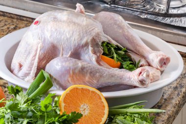 Çiğ hindi, Şükran Günü, Noel yemeği, hazırlık.