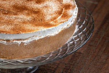 Sütlü muzlu turta..