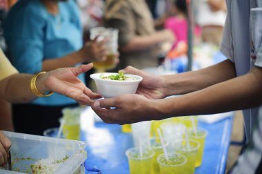 sosyal paylaşım kavramı : Immaculate'e Charity Food Bağışlayarak Yoksulların Umudu : Yoksullar için gıda paylaşımına katılım : Aşk Kavramı