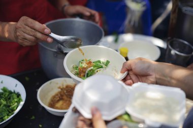 sosyal paylaşım kavramı : Immaculate'e Charity Food Bağışlayarak Yoksulların Umudu : Yoksullar için gıda paylaşımına katılım : Aşk Kavramı