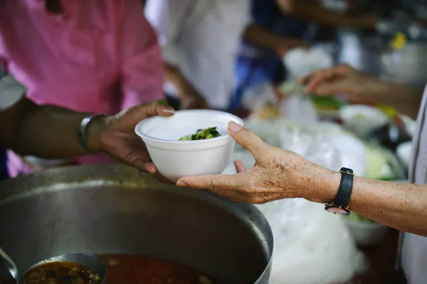 Sosyal Paylaşım Kavramı Immaculate Charity Food Bağışlayarak Yoksulların Umudu Yoksullar — Stok fotoğraf