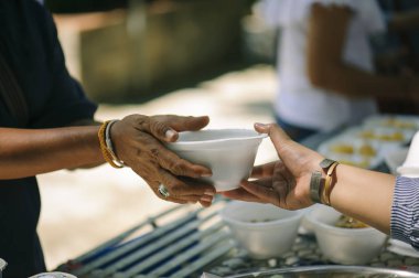 Evsizler için Gıda Bağışları : Paylaşım kavramı
