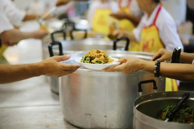 Yoksullar ve Gıda dağıtımı için ücretsiz gıda