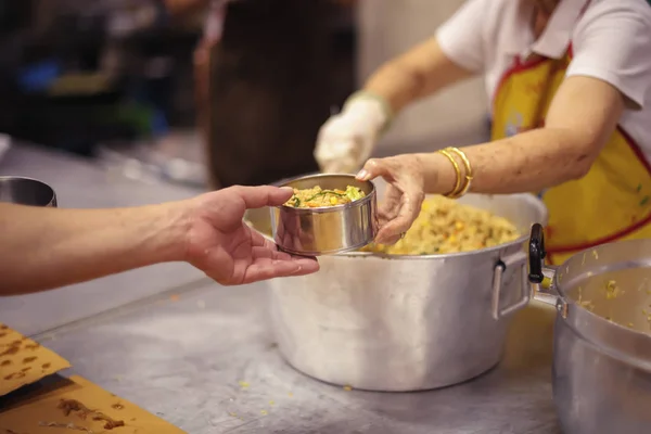 Пожертвовать Пищу Любовью Надеждой Бедных Концепция Обмена Продуктами Питания — стоковое фото