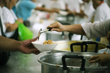 Açların uygulamalı gıda yoksulluk umududur : evsizlik kavramı