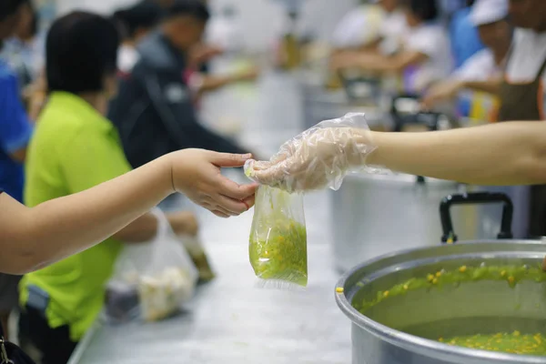 Hands-on food of the hungry is the hope of poverty : concept of homelessness