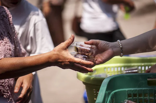 Nutrire Poveri Aiutarsi Vicenda Nella Società — Foto Stock