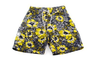 Beyaz arkaplanda izole edilmiş çiçek şortları