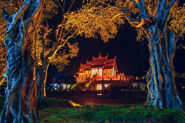 Pavilhão Ratchaphruek Chiang Mai Tailândia Noite — Fotografia de Stock