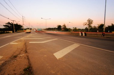 Trafik karayolu akşam üstü