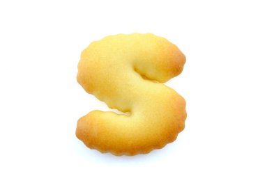 Alfabe yazı tipleri kırpma yolu ile beyaz arkaplanda izole edilmiş S harfi