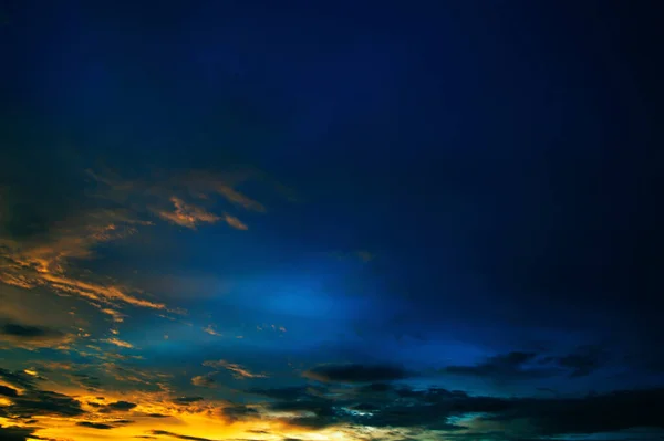 Wolkenbild Dämmerungshimmel Nach Sonnenuntergang — Stockfoto