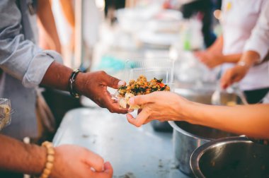 Yoksul ve evsizler için bedava yemek: Umut kavramı