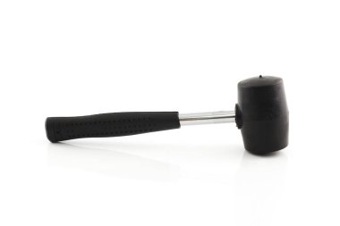 Çekiç beyaz arkaplanda izole edildi