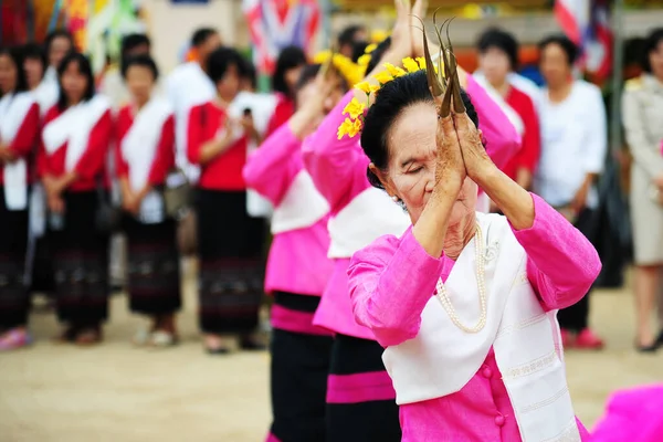 Chiang Mai Thailand Július Thaiföld Fesztivál Adományok Pénzt Templomnak Kiadására — Stock Fotó