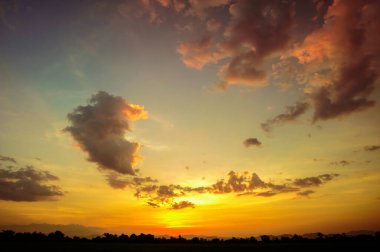 Gün batımı gökyüzü ve bulut