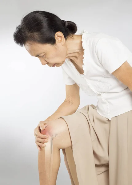 Viejo Asiático Mujer Tacto Rodilla Huesos Dolor — Foto de Stock