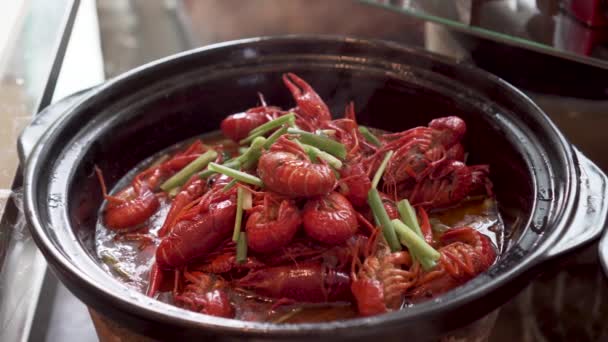 Hot Crayfish Dish Green Onion — Stock Video