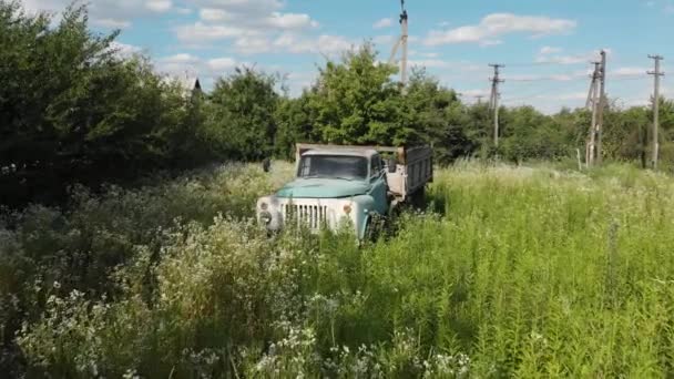 Övergivna Gamla Rostiga Sovjetiska Truck Bil Tjernobyl — Stockvideo