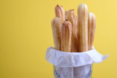 Masada Hill Ispanyol churros. Şeker ve tarçın ile İspanyol tatlı churros