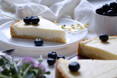 Yaban mersini ile klasik cheesecake