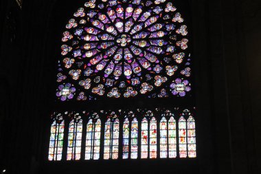 Paris, Fransa, 04 / 30 / 2018: vitray pencereler, Notre Dame, Paris