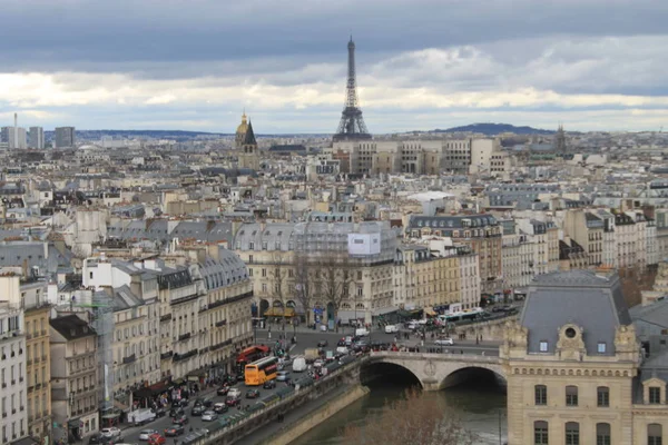 フランスの首都パリ市のビュー — ストック写真