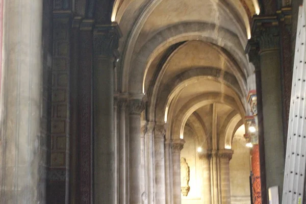 Interiören Saint Sulpice Romersk Katolsk Kyrka Paris — Stockfoto