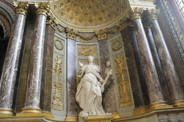 Wnętrze Saint Sulpice Jest Katolicki Paryżu Wschodniej Stronie Place Saint — Zdjęcie stockowe
